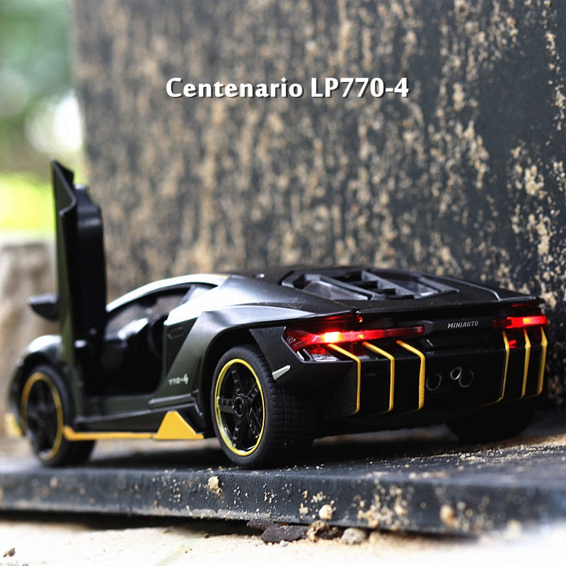 LP770 1:32 Lamborghinis Car Alloy Sports Car Model Diecast Sound Light Super Racing Lifting Tail Hot Car Wheel For Children